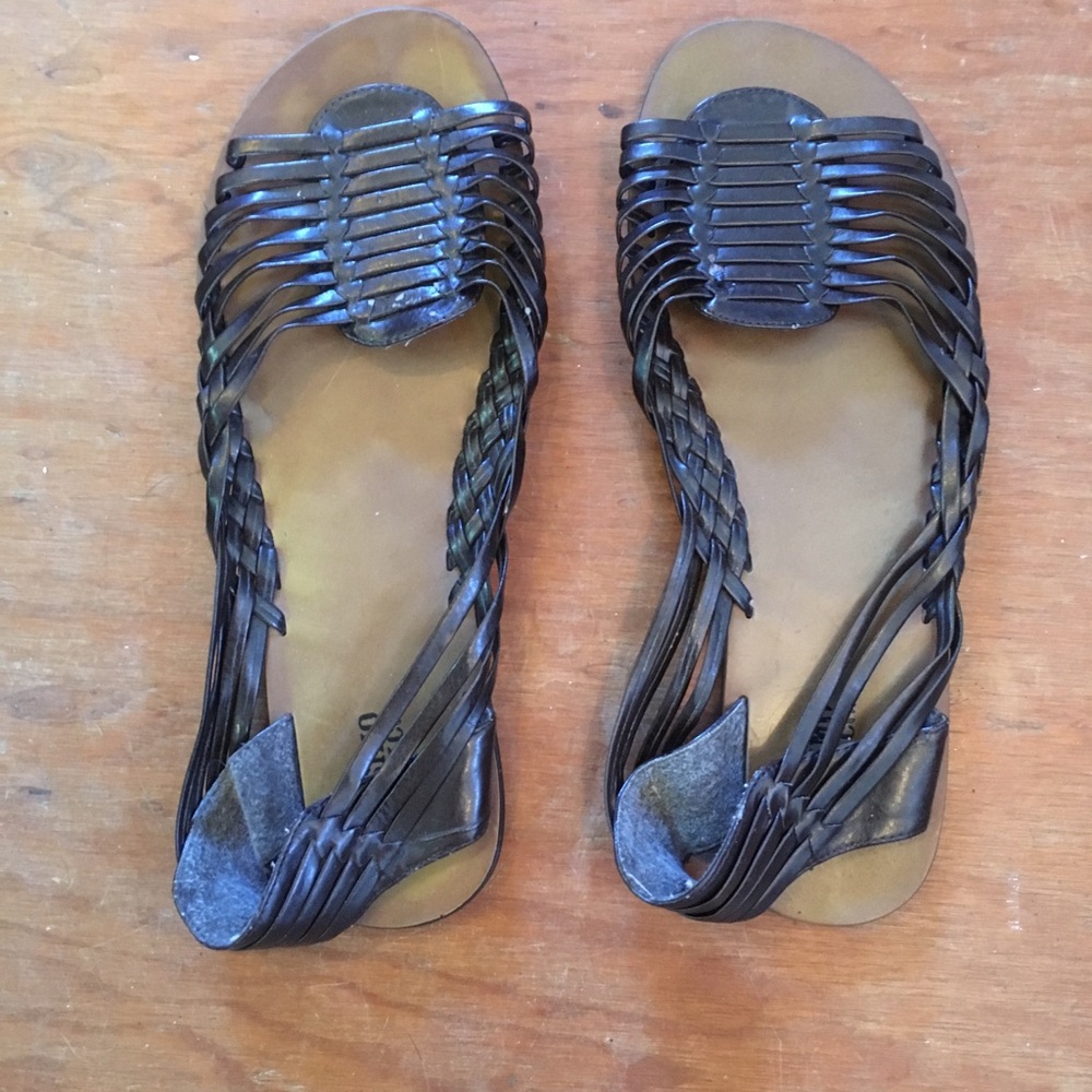 Mossimo Sandles